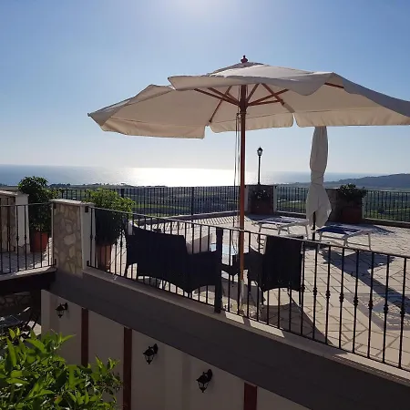 Iolanda Un In Relax Vista Mare E Montagna B&B 포사세시아