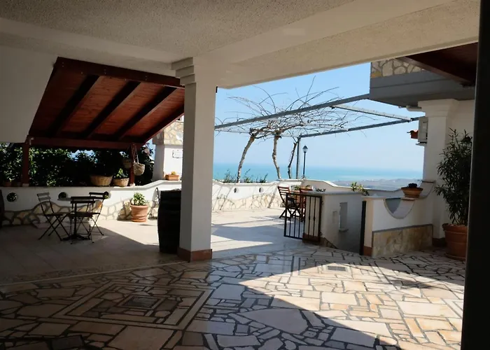 Iolanda Un In Relax Vista Mare E Montagna