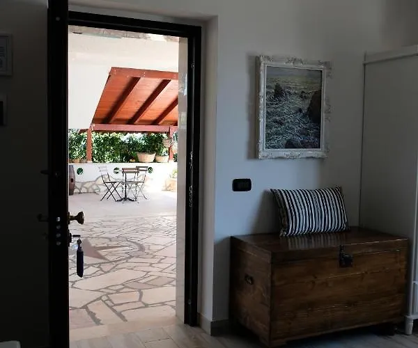 Iolanda Un In Relax Vista Mare E Montagna 4*