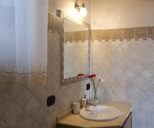 ベッド・アンド・ブレックファスト Iolanda Un In Relax Vista Mare E Montagna