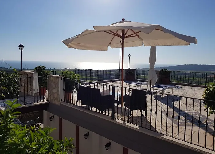 Iolanda Un In Relax Vista Mare E Montagna ベッド・アンド・ブレックファスト フォッサチェージア