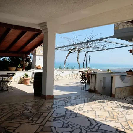 Iolanda Un In Relax Vista Mare E Montagna