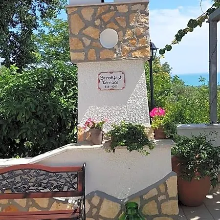 Panzió Iolanda Un In Relax Vista Mare E Montagna 4*
