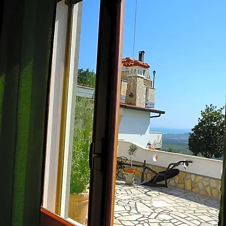 Iolanda Un In Relax Vista Mare E Montagna 4*