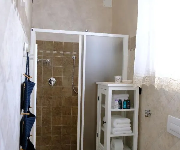 Iolanda Un In Relax Vista Mare E Montagna לינה וארוחת בוקר פוסאצ'סיה