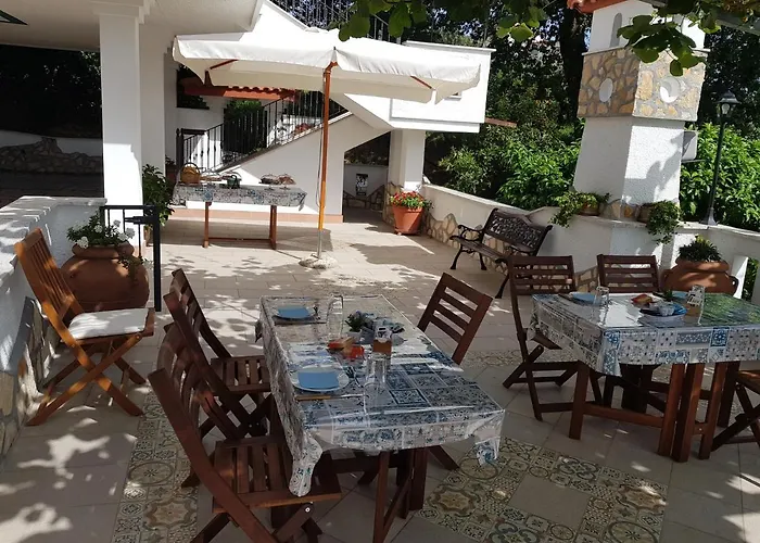 Iolanda Un In Relax Vista Mare E Montagna