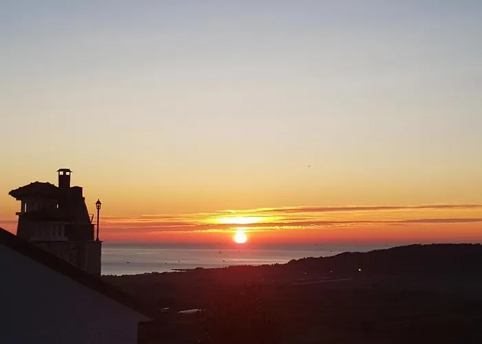 Iolanda Un In Relax Vista Mare E Montagna 住宿加早餐酒店 4*