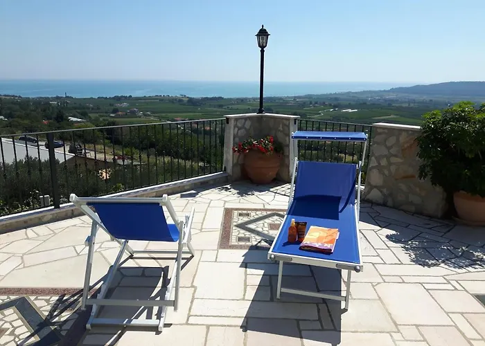 לינה וארוחת בוקר Iolanda Un In Relax Vista Mare E Montagna 4*