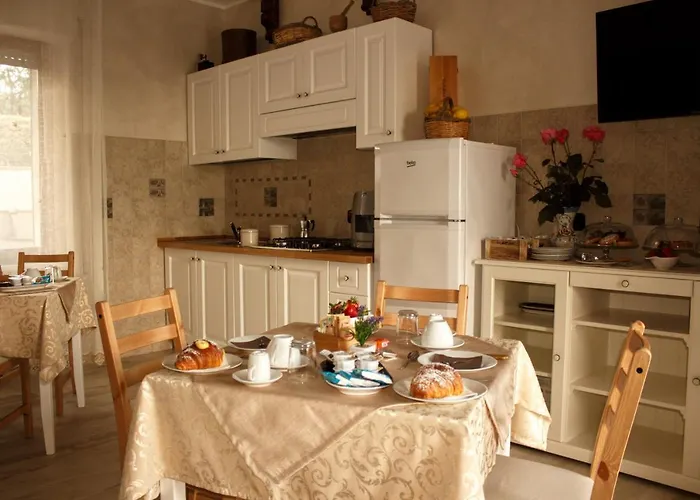 Iolanda Un In Relax Vista Mare E Montagna לינה וארוחת בוקר פוסאצ'סיה