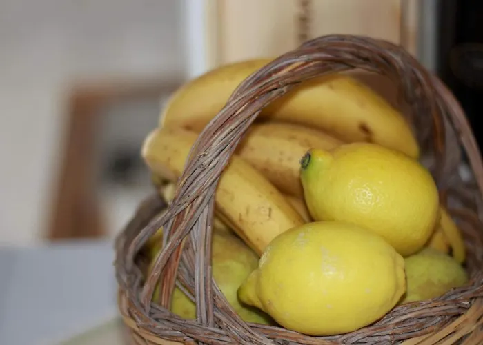 Iolanda Un In Relax Vista Mare E Montagna 4*